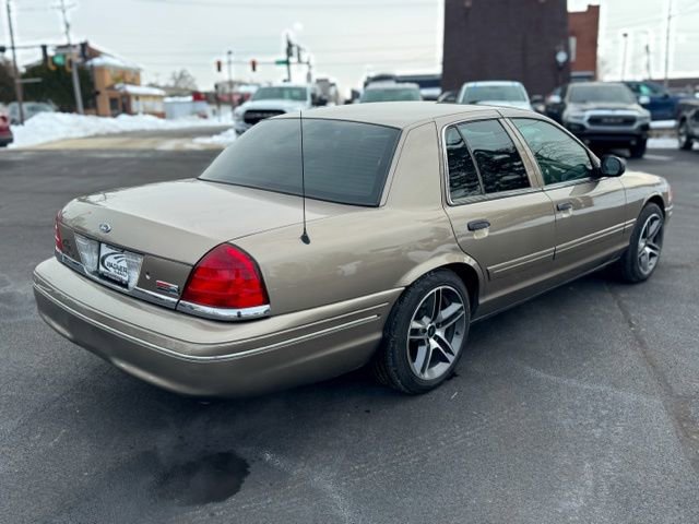 Used 2005 Ford Crown Victoria image 8