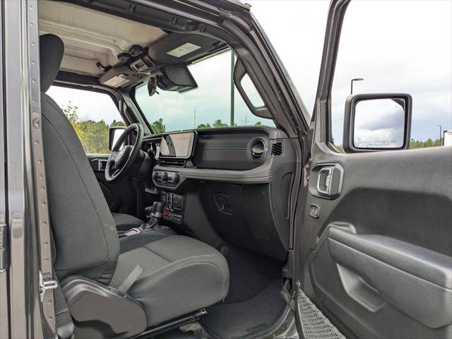 Certified 2025 Jeep Wrangler Unlimited Rubicon 4xe w/ Safety Group image 37