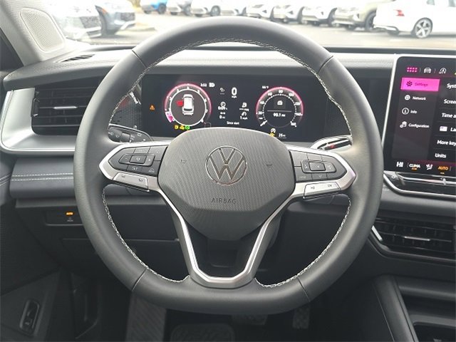 New 2026 Volkswagen Tiguan SE image 10