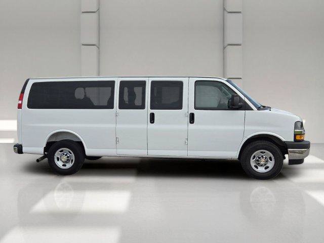 Certified 2025 Chevrolet Express 3500 LT w/ LT Preferred Equipment Group RWD image 6