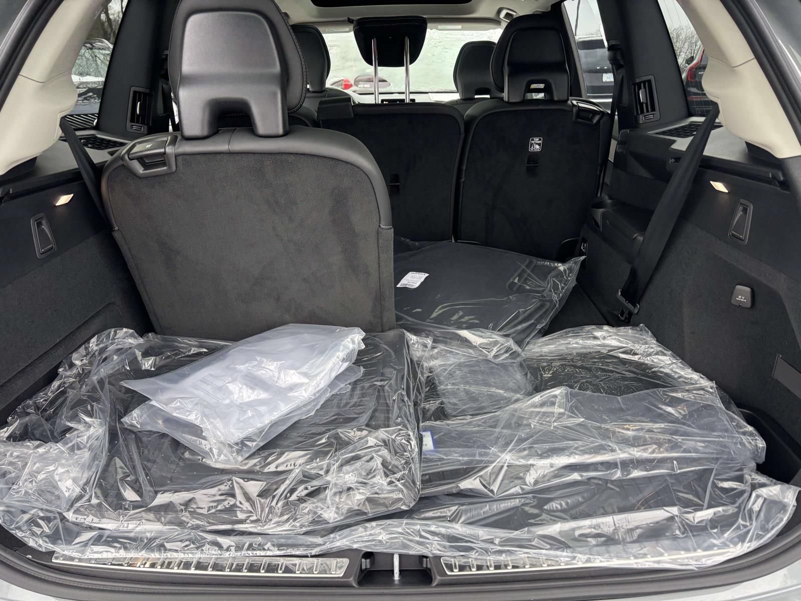 New 2026 Volvo XC90 B6 Ultra w/ Protection Package AWD/4WD image 9