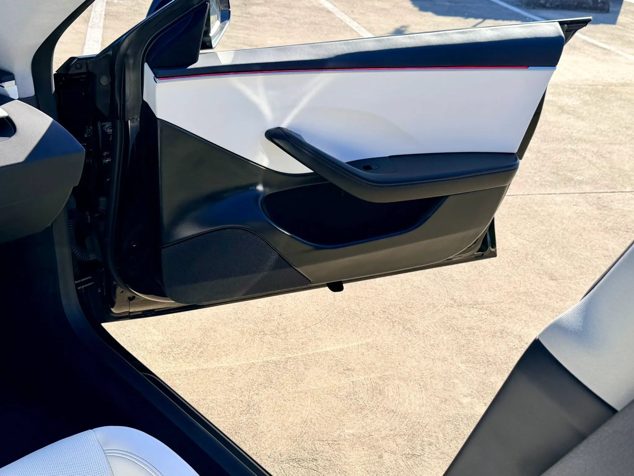 Used 2024 Tesla Model 3 Standard Range RWD image 48