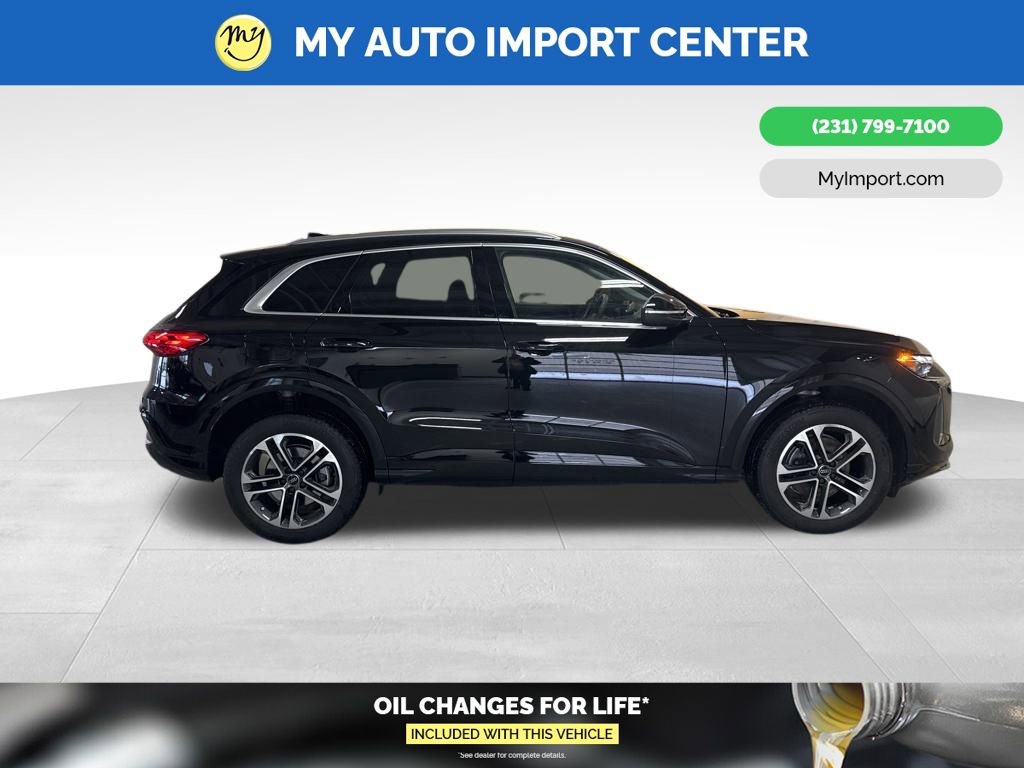 Used 2025 Audi Q5 Premium w/ Convenience Package image 8