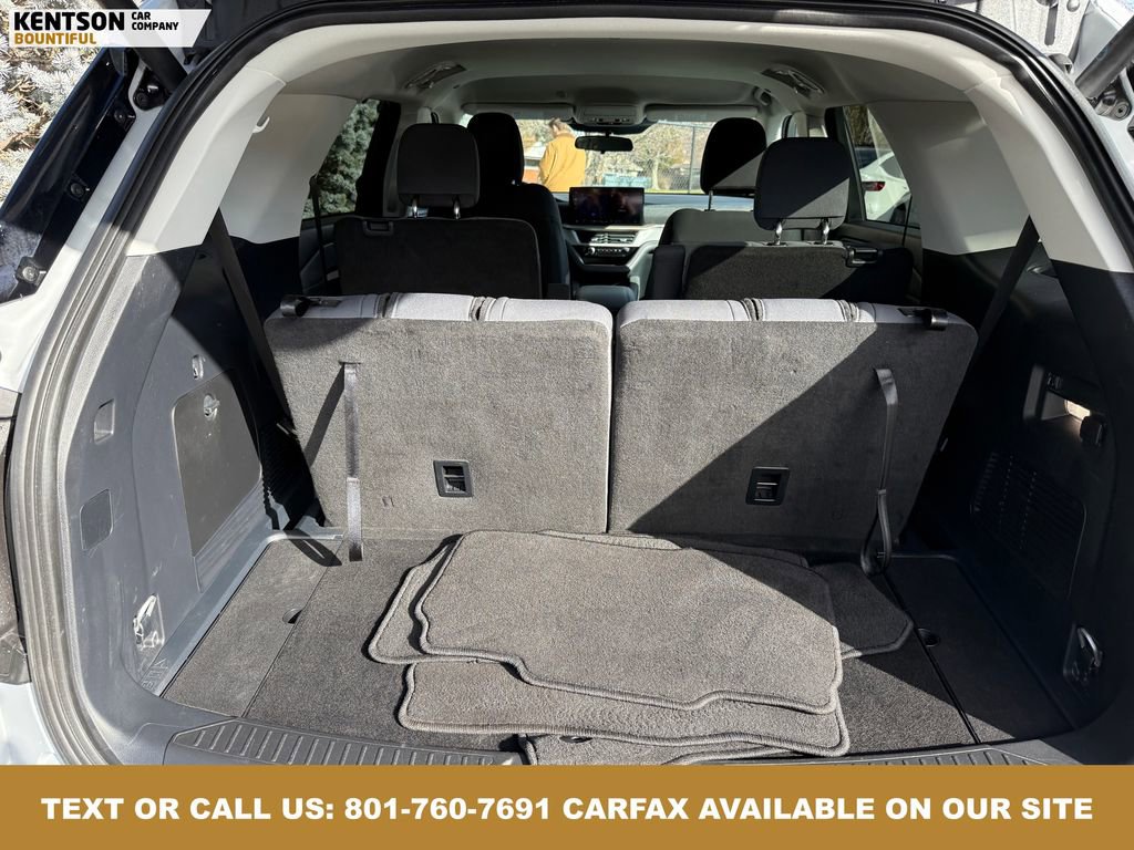 Used 2025 Ford Explorer Active image 34