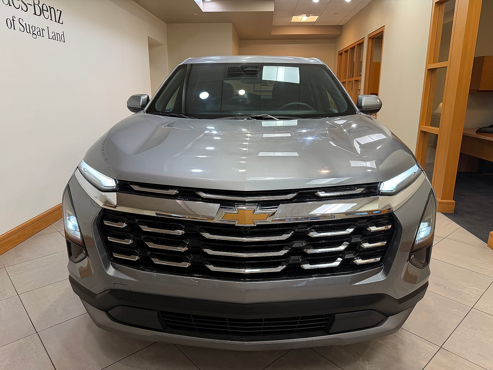 Used 2026 Chevrolet Equinox LT FWD image 3