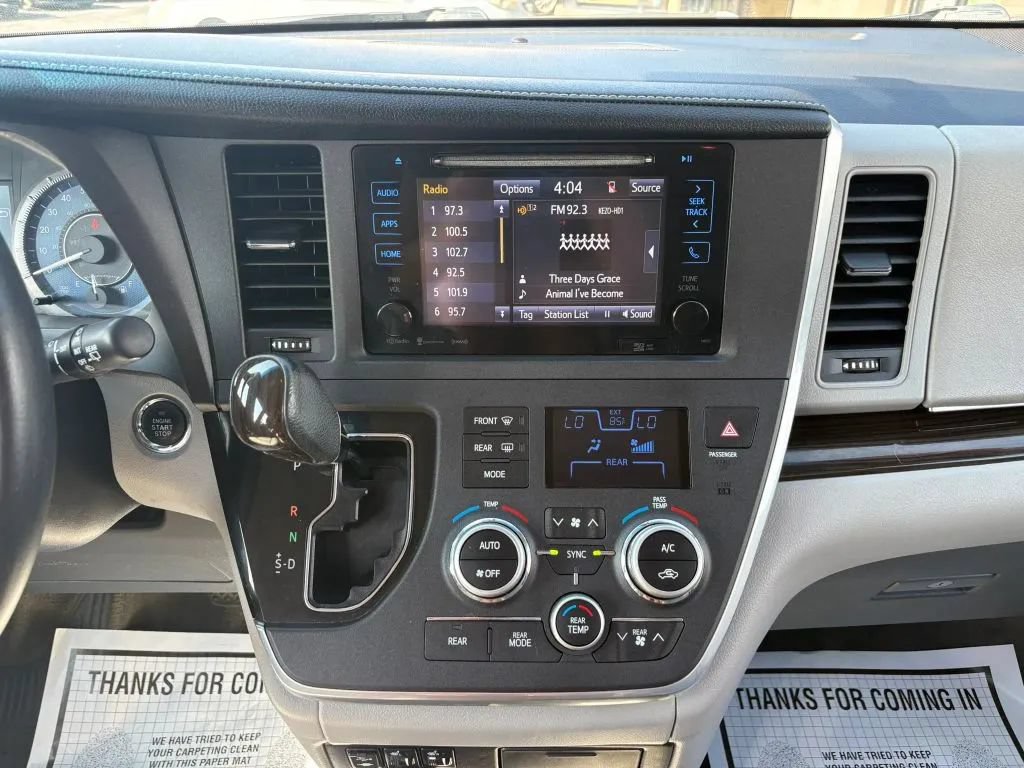 Used 2017 Toyota Sienna XLE Premium AWD/4WD image 13