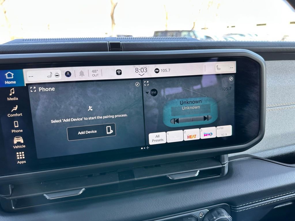 Used 2025 Jeep Wrangler Unlimited Sahara image 25