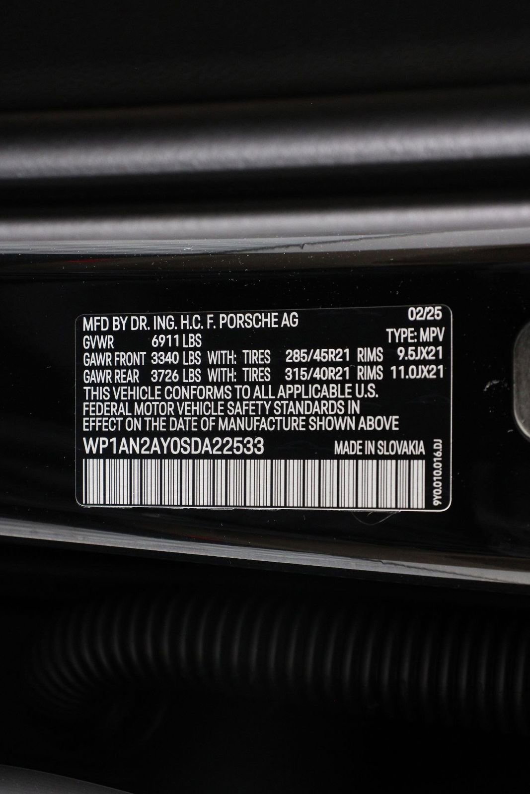 Certified 2025 Porsche Cayenne S image 19