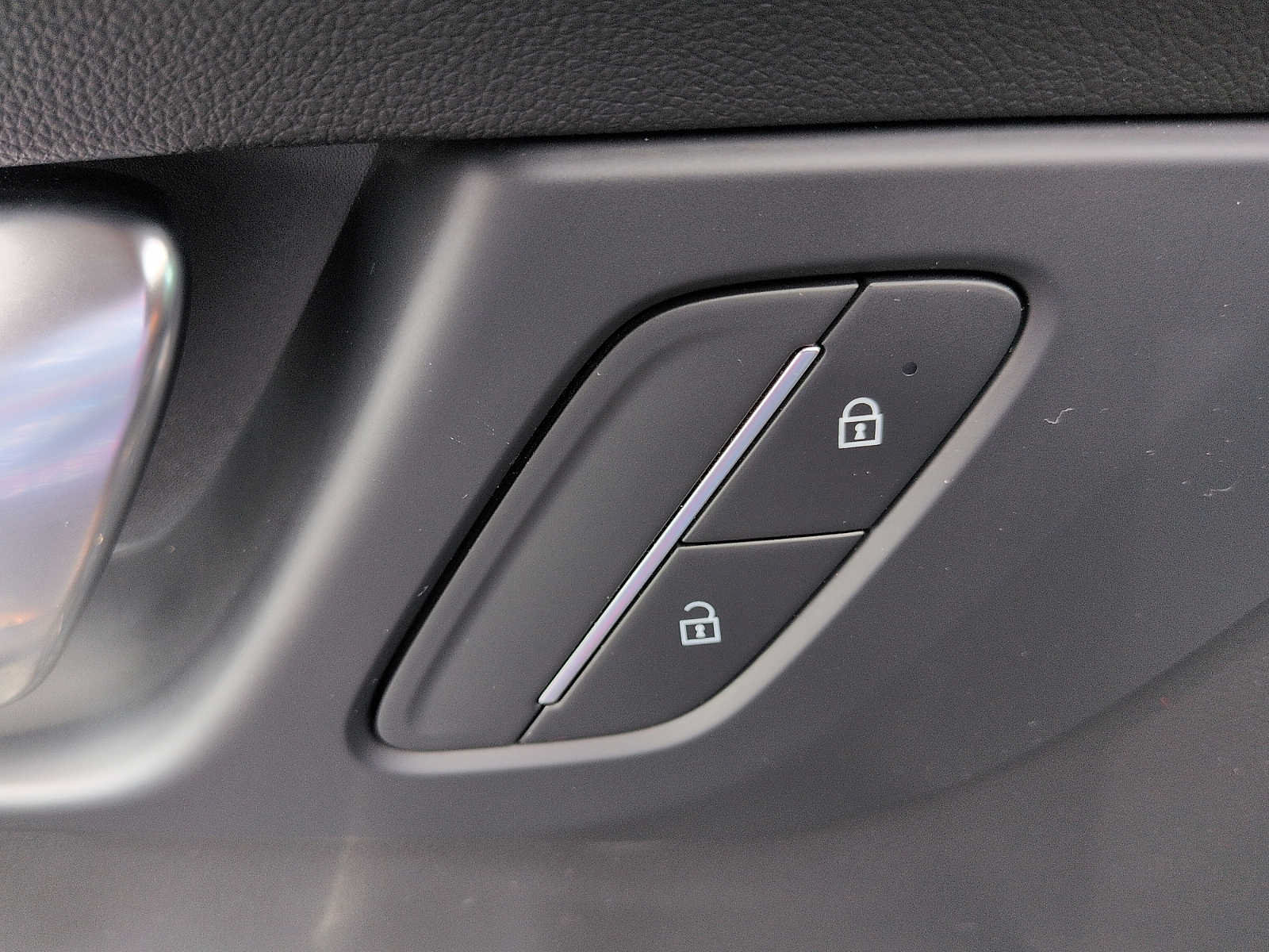 Used 2025 Buick Enclave Sport Touring FWD image 13