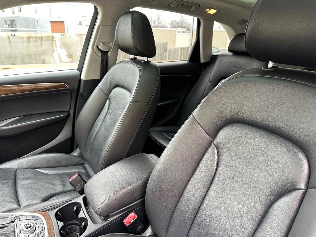 Used 2017 Audi Q5 2.0T Premium Plus w/ Technology Package image 13