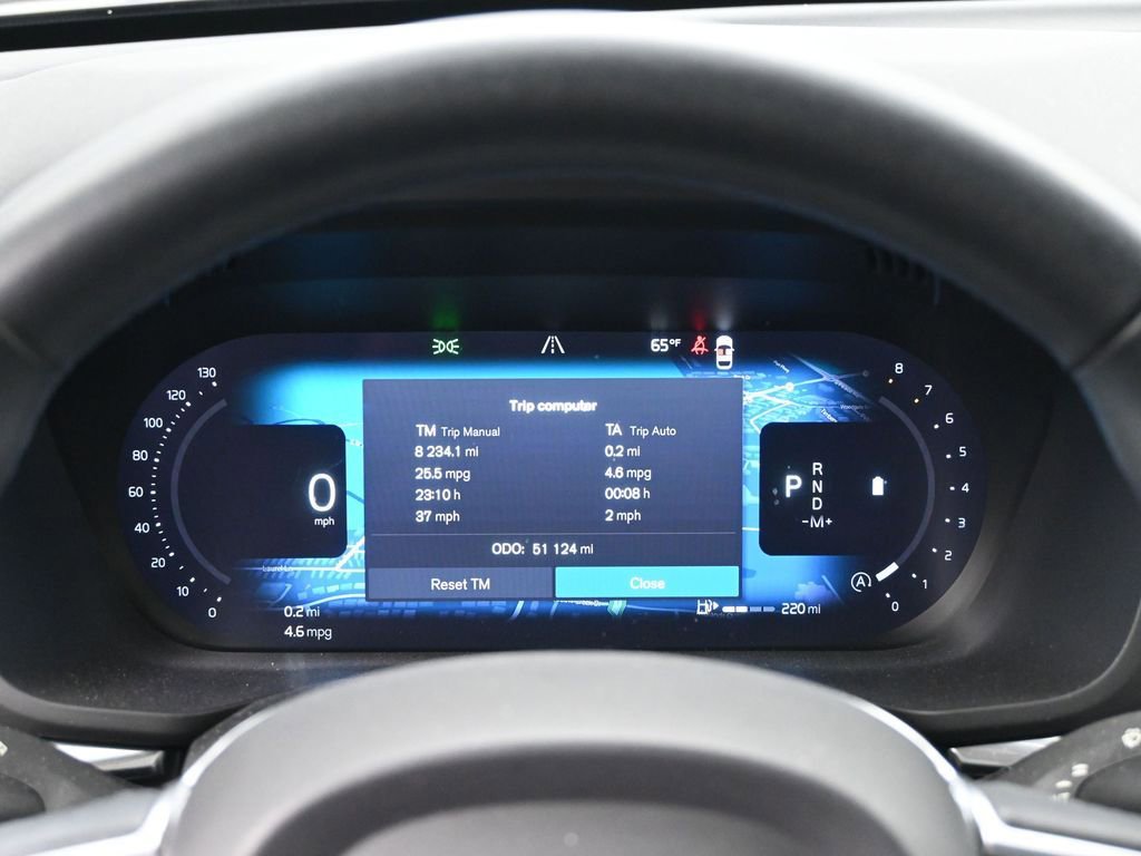 Certified 2023 Volvo XC60 B5 Plus w/ Climate Package AWD/4WD image 9