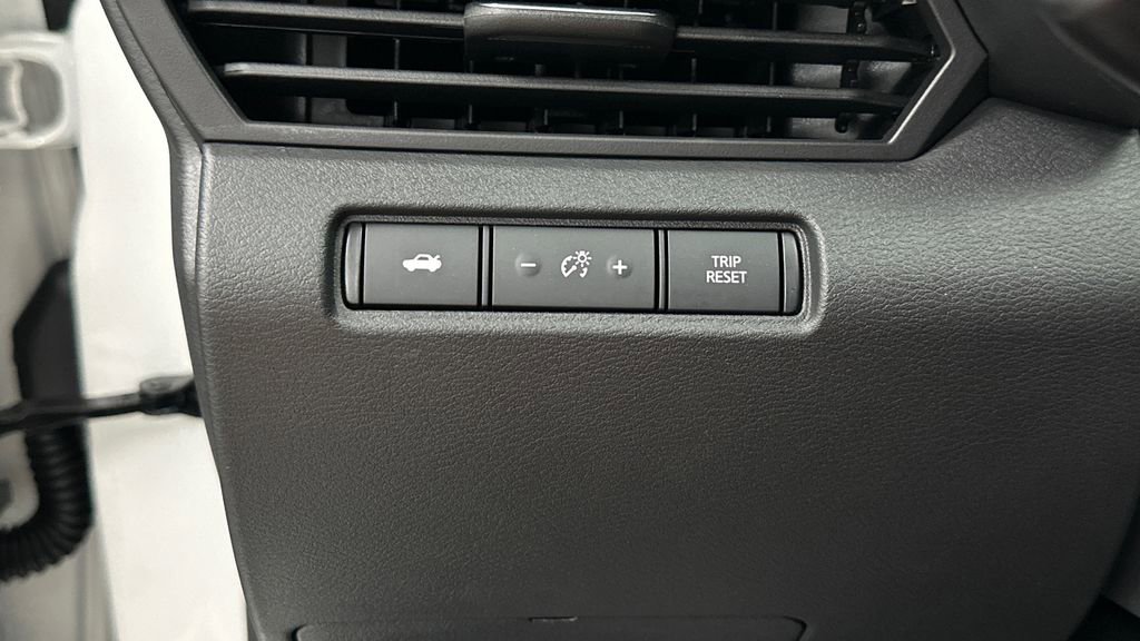 Used 2024 Nissan Altima 2.5 SV AWD/4WD image 21