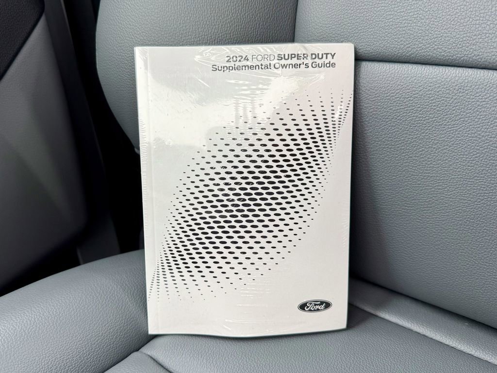 New 2024 Ford F550 4x4 Regular Cab Super Duty image 31