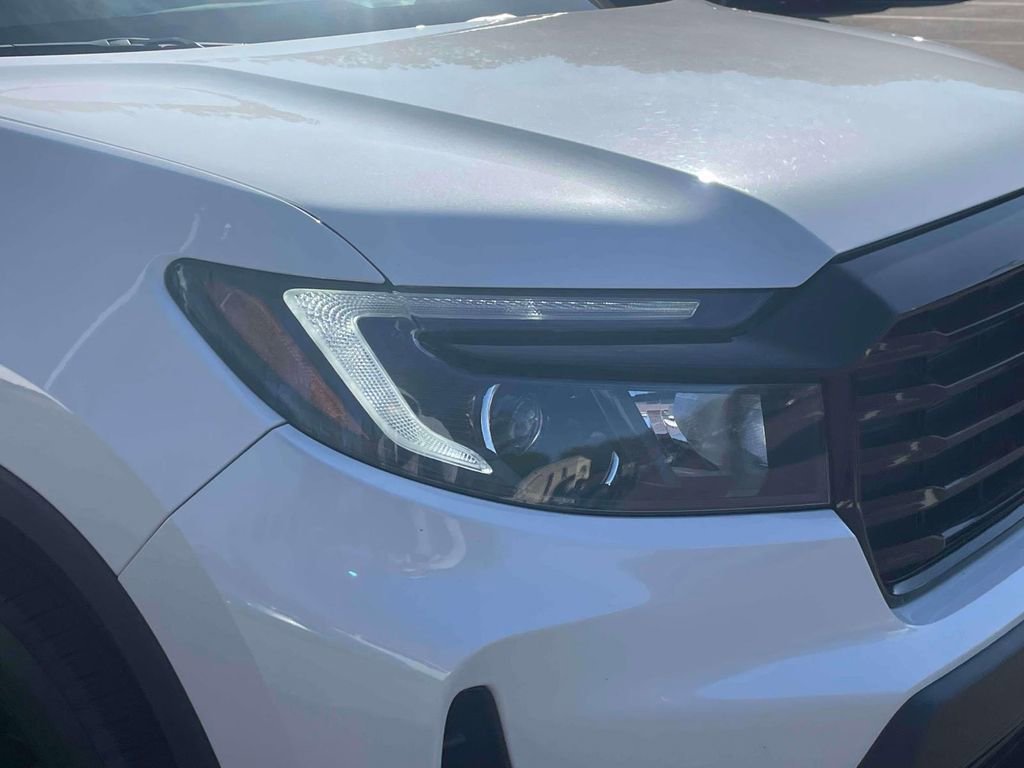 Certified 2023 Honda Ridgeline Black Edition image 9