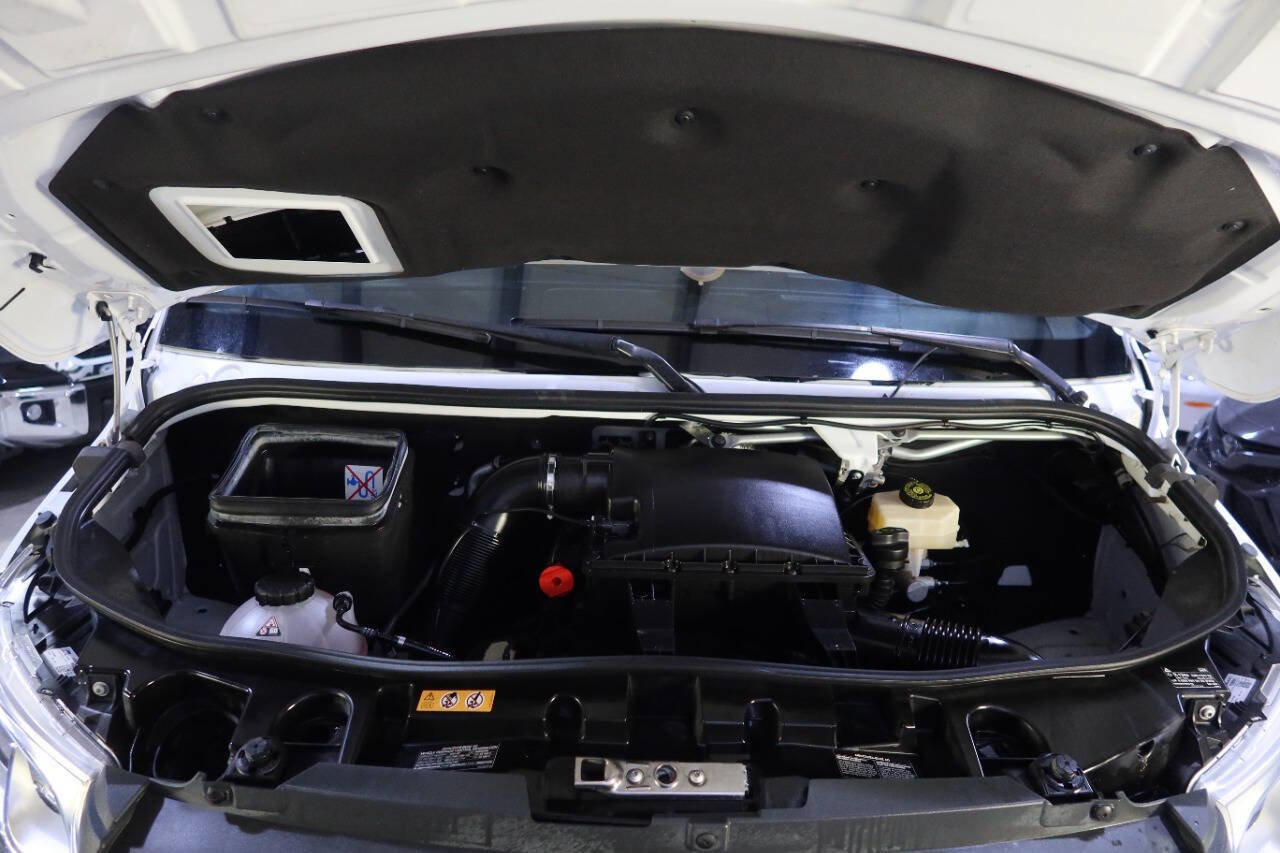 Used 2020 Mercedes-Benz Sprinter 2500 w/ Driver Convenience Package image 9