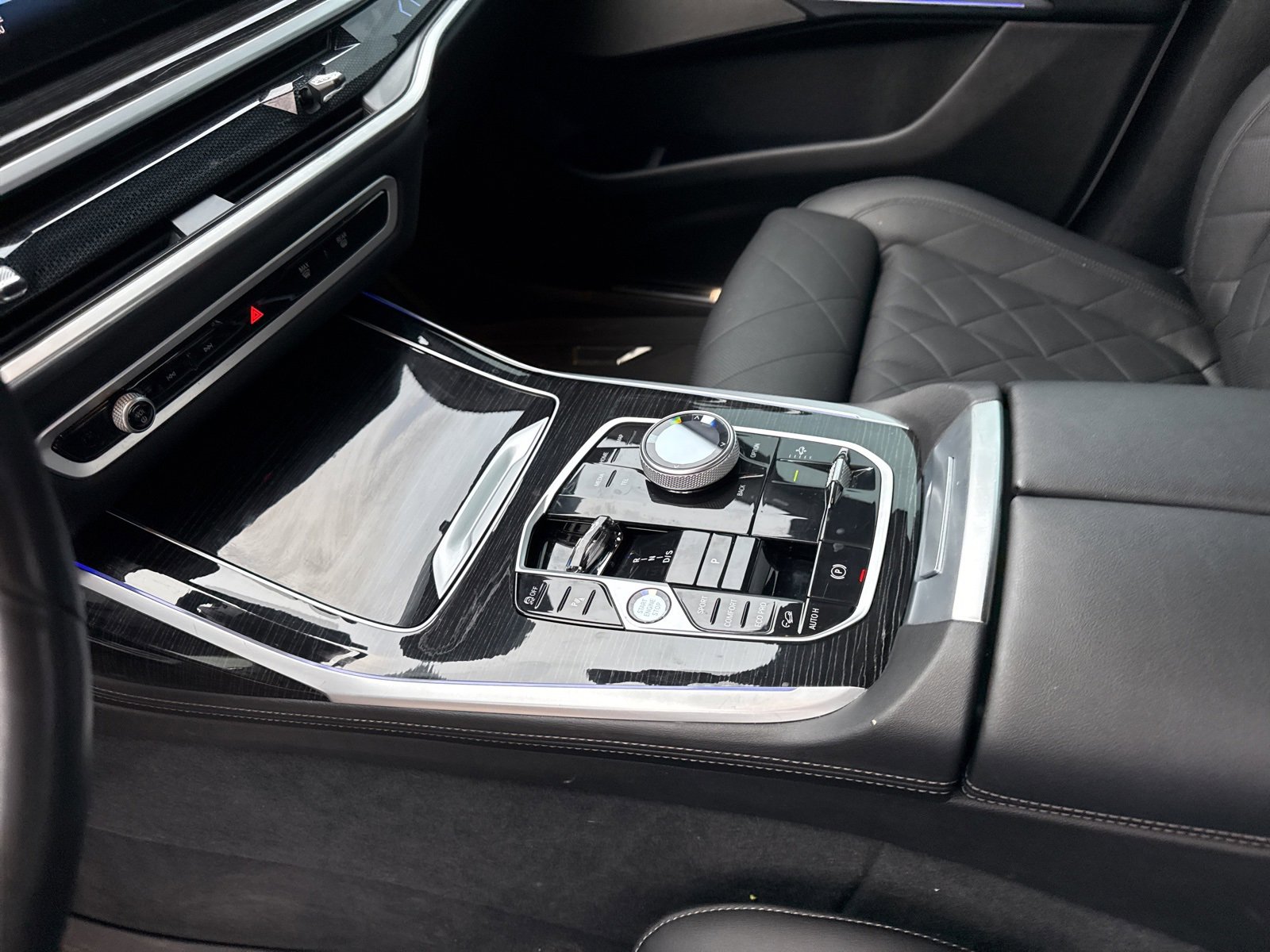 Certified 2023 BMW X7 xDrive40i w/ Executive Package image 17