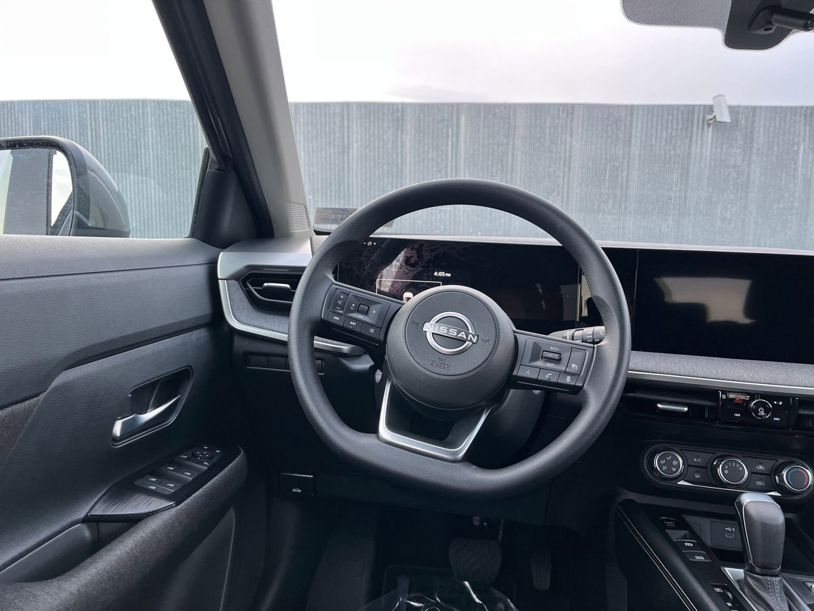 Used 2025 Nissan Kicks SV image 26