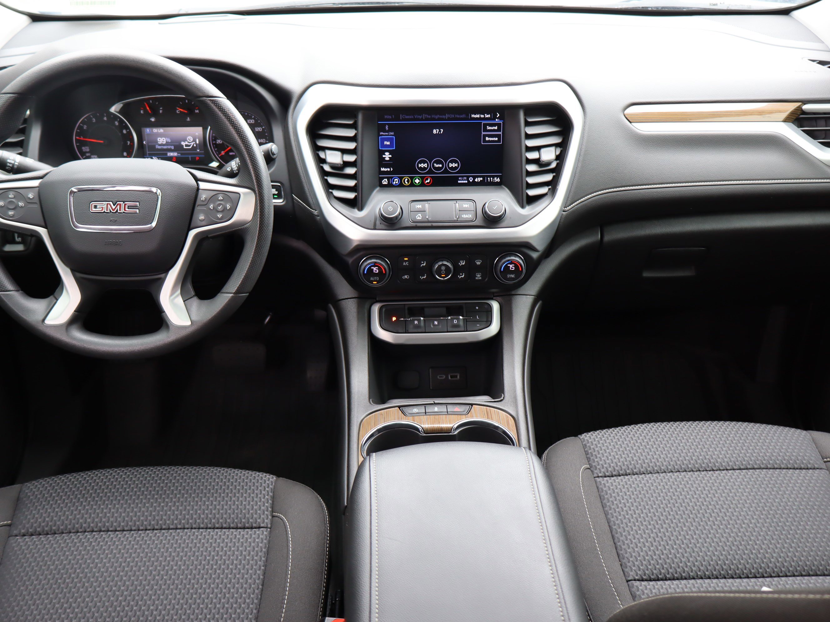 Certified 2023 GMC Acadia SLE w/ Driver Convenience Package image 14