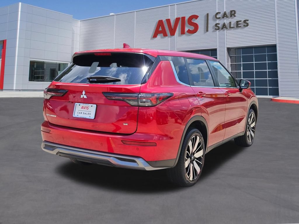 Used 2025 Mitsubishi Outlander SE FWD image 6