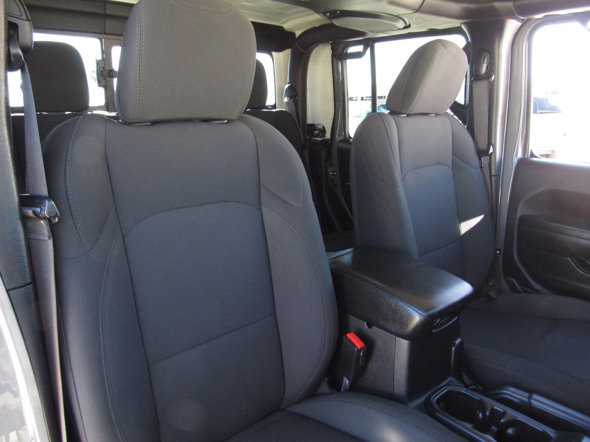 Used 2021 Jeep Gladiator Willys image 11