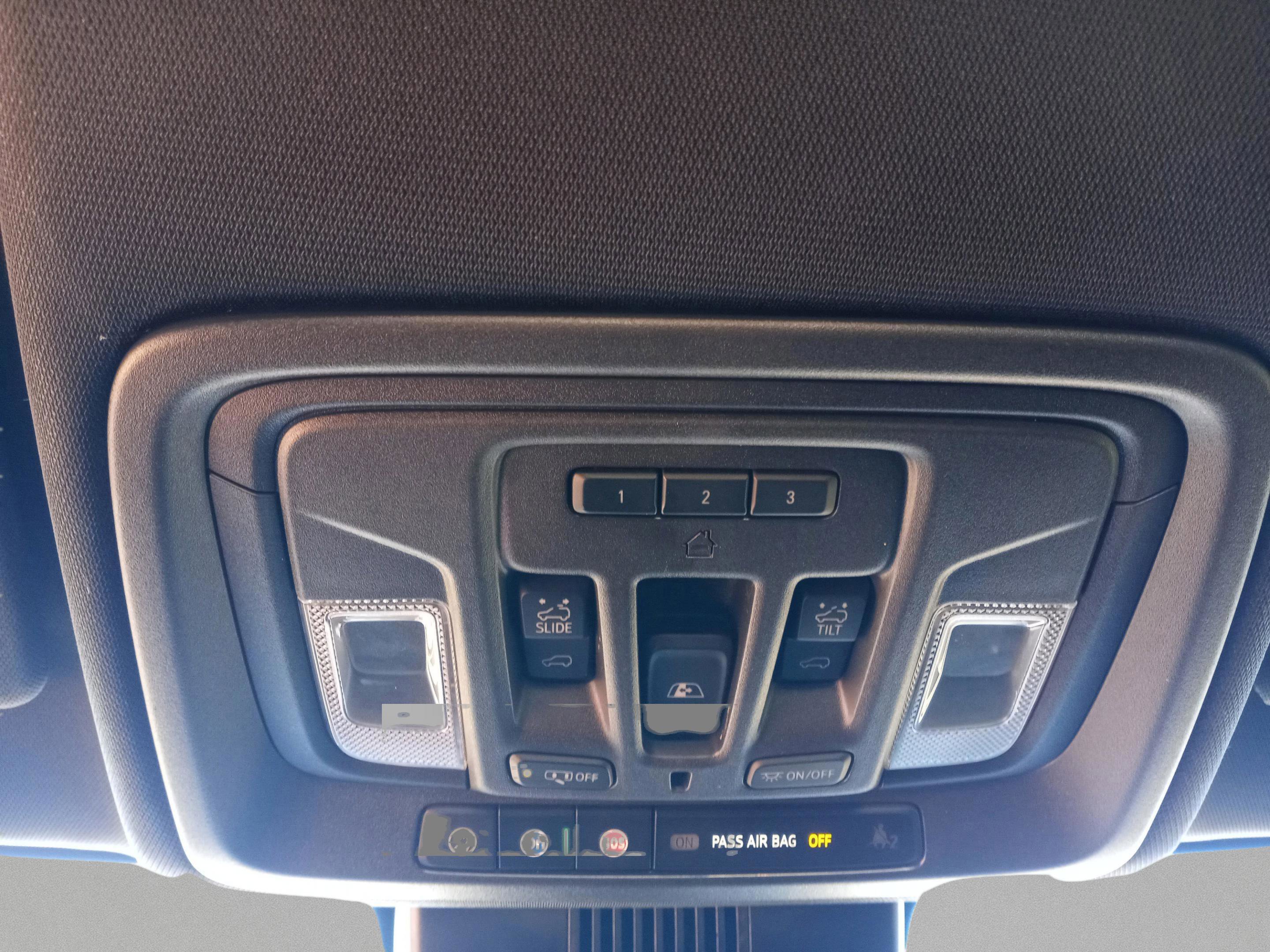 Used 2024 GMC Sierra 1500 AT4 w/ Technology Package image 21