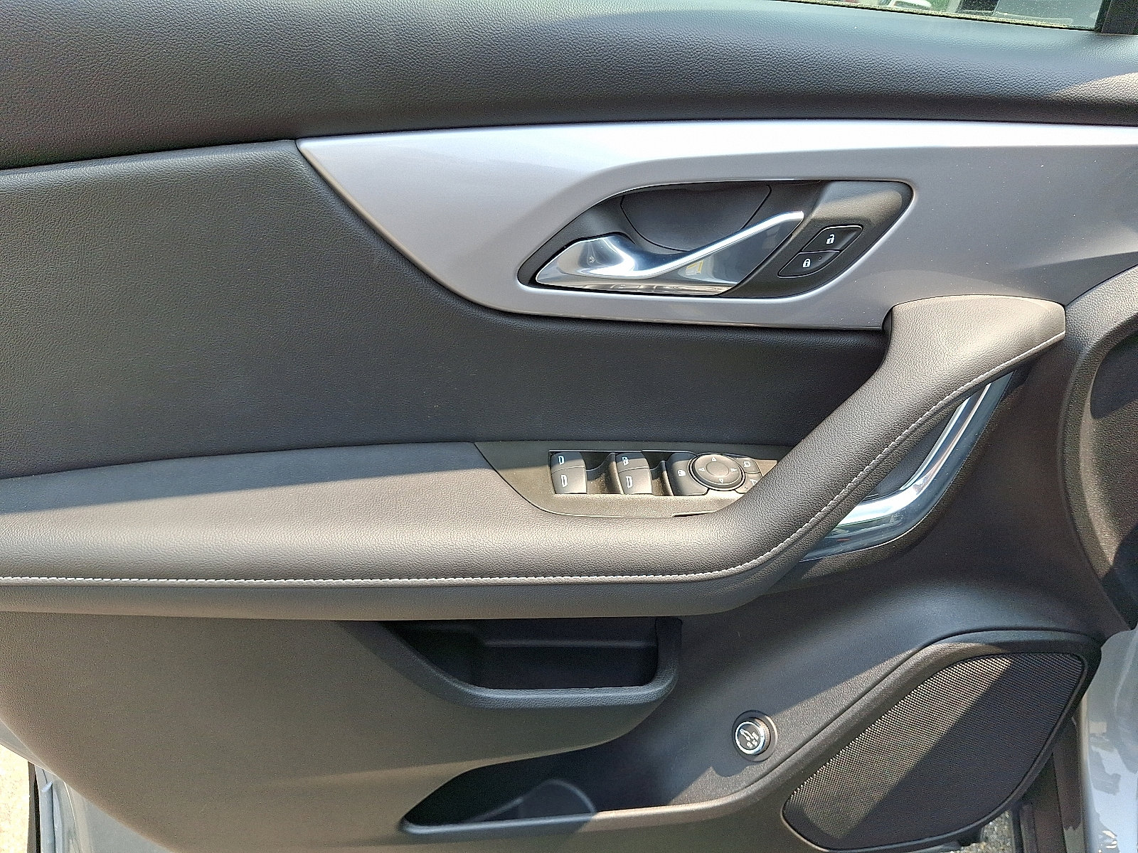 Used 2023 Chevrolet Blazer LT w/ Convenience Package image 12