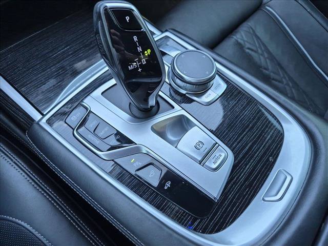 Used 2020 BMW 740i xDrive w/ M Sport Package AWD/4WD image 12