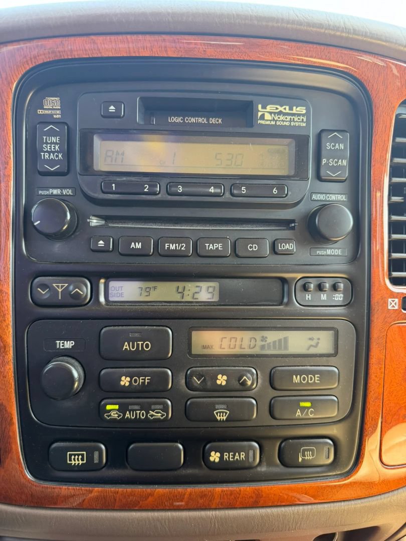 Used 1999 Lexus LX 470 4WD image 22