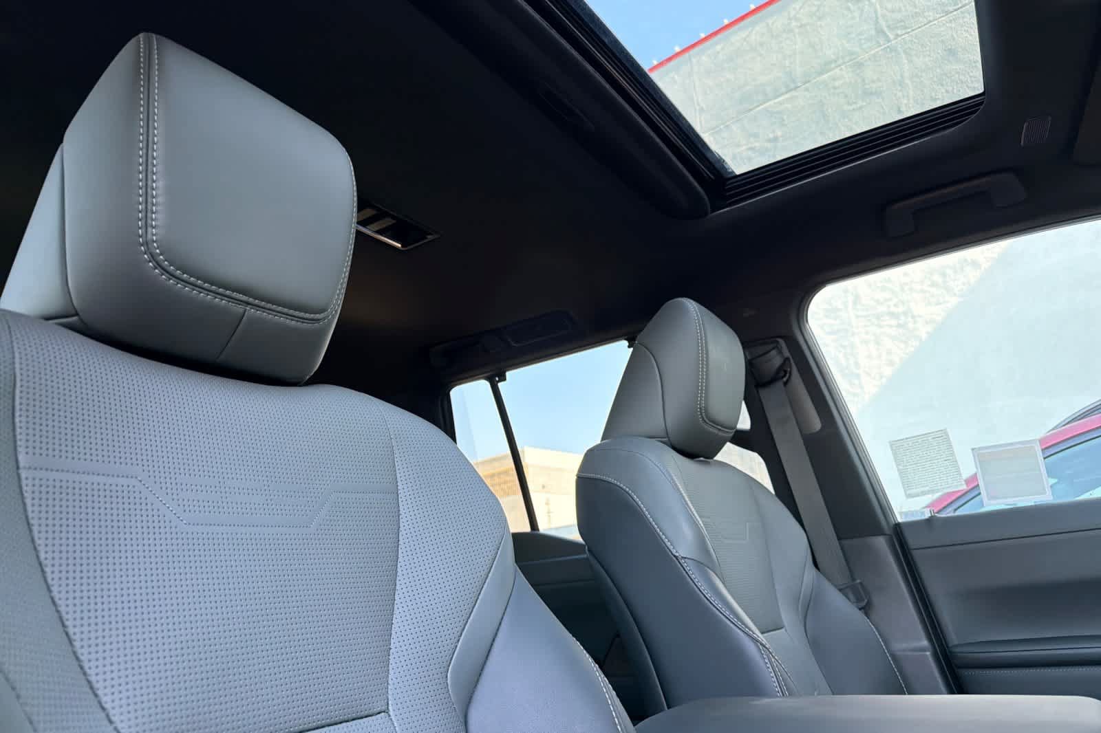 Certified 2024 Lexus GX 550 w/ Accessory Package (Z1) AWD/4WD image 18