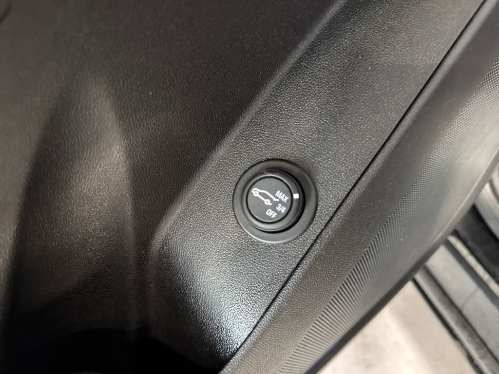 Used 2018 Chevrolet Equinox LT AWD/4WD image 29