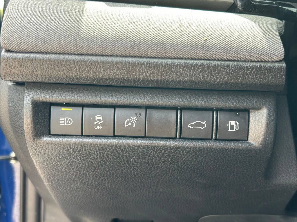 Used 2025 Toyota Camry LE w/ Convenience Package FWD image 21