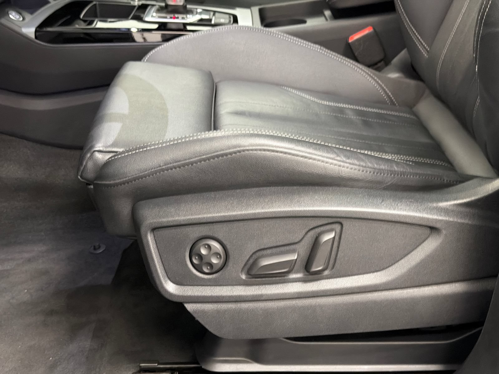 Used 2025 Audi Q5 2.0T Premium AWD/4WD image 15
