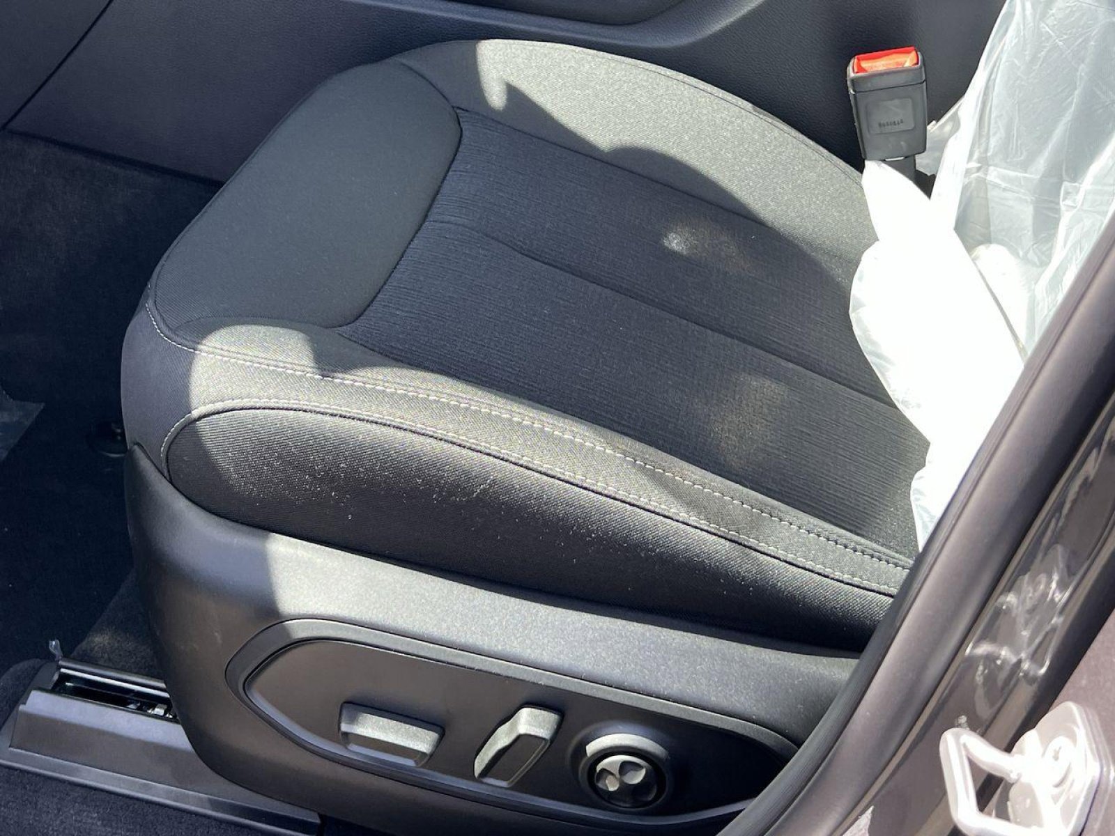 New 2025 Jeep Grand Cherokee L Laredo w/ Luxury Tech Group I image 8