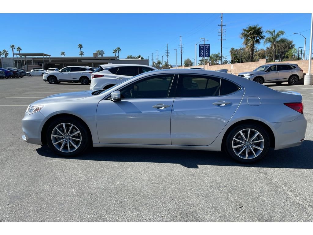 Used 2018 Acura TLX image 2