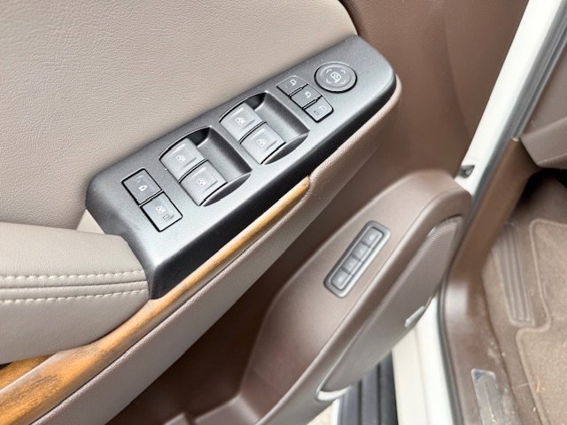 Used 2020 GMC Yukon Denali w/ Open Road Package image 12