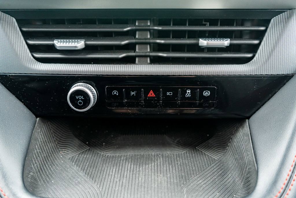 Used 2025 Ford Explorer ST-Line w/ ST-Line Street Pack image 29