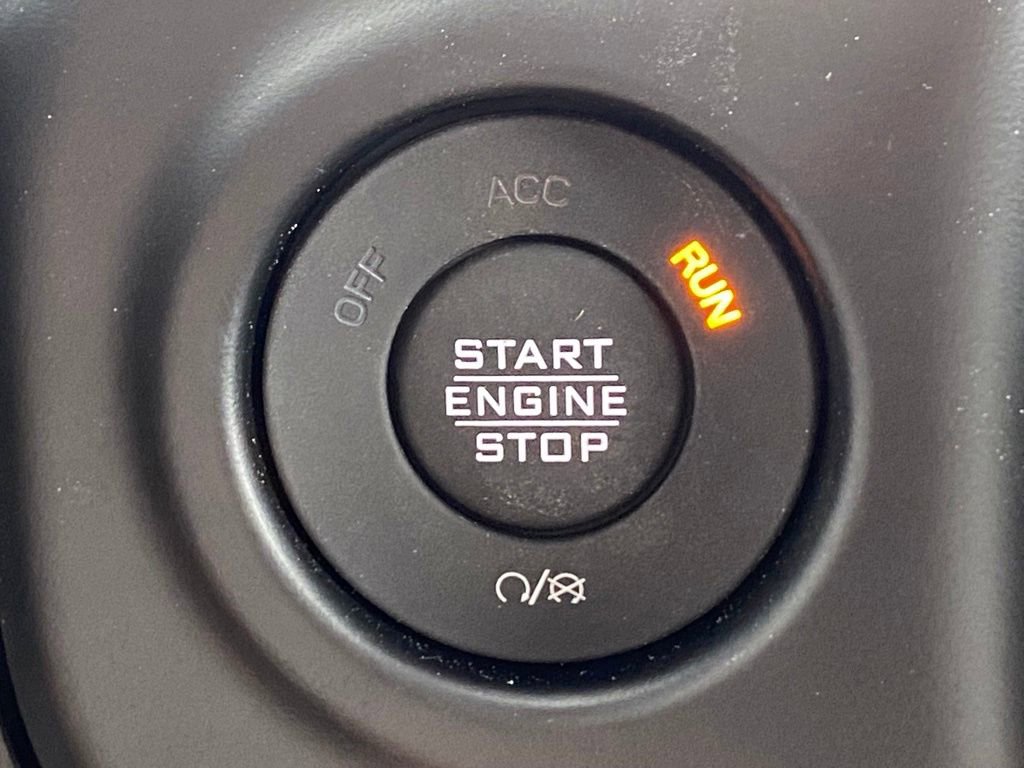 Used 2022 Jeep Gladiator Overland image 40