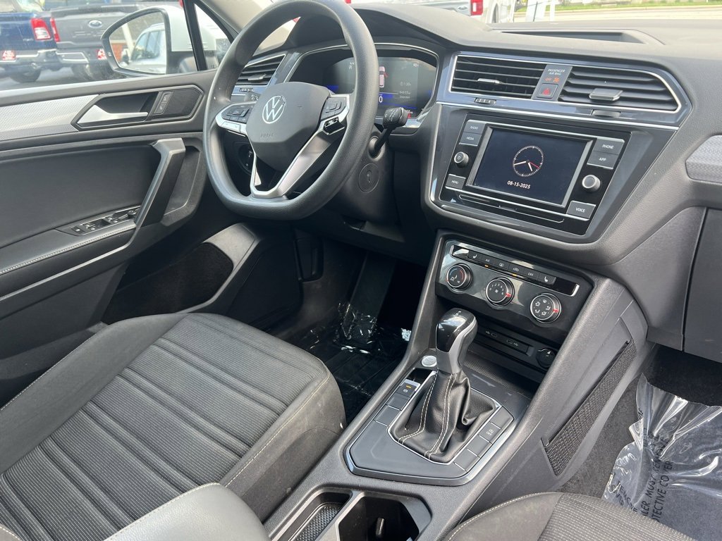 Used 2023 Volkswagen Tiguan S image 30