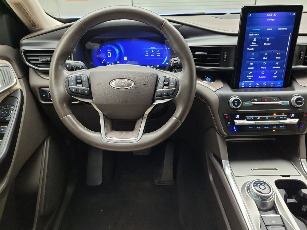 Used 2020 Ford Explorer Platinum w/ Premium Technology Package AWD/4WD image 22
