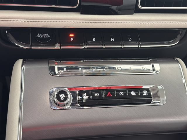 New 2026 Lincoln Aviator AWD image 7
