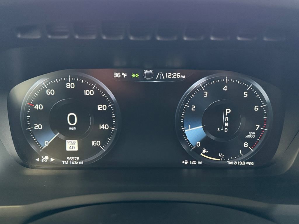 Used 2020 Volvo XC90 T6 Momentum image 13