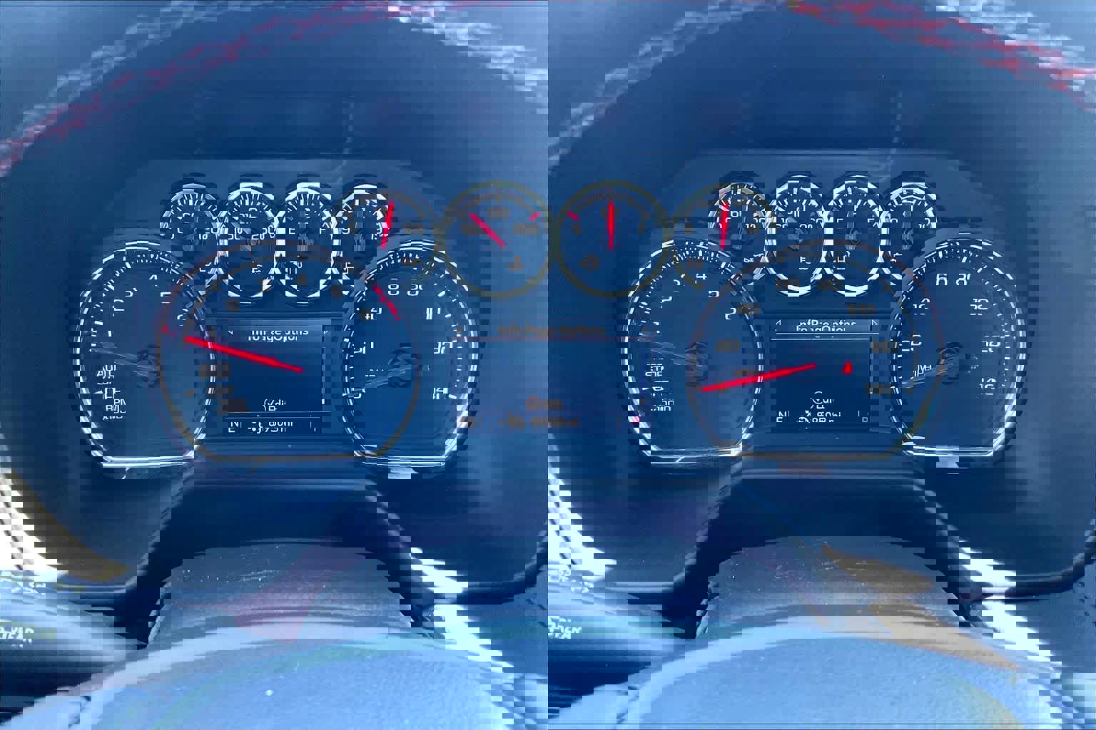 Used 2021 Chevrolet Tahoe RST w/ Luxury Package RWD image 20