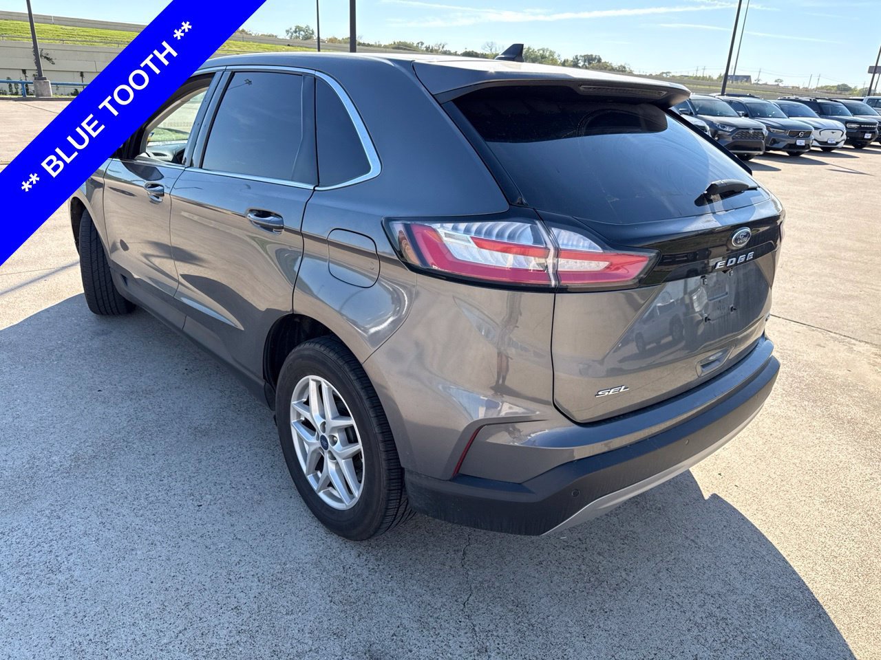 Used 2022 Ford Edge SEL w/ Convenience Package AWD/4WD image 9