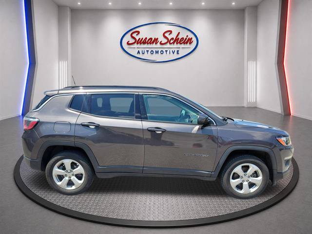 Used 2019 Jeep Compass Latitude w/ Popular Equipment Group AWD/4WD image 22