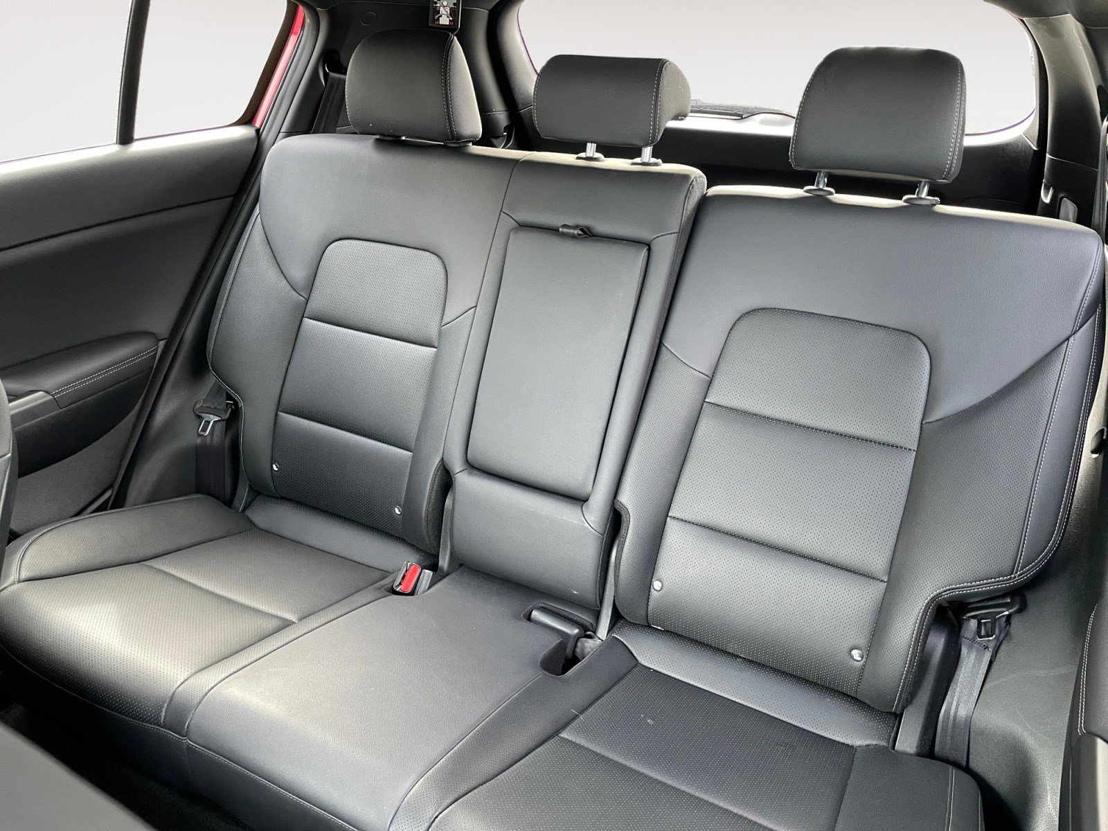 Used 2022 Kia Sportage Nightfall Edition image 16