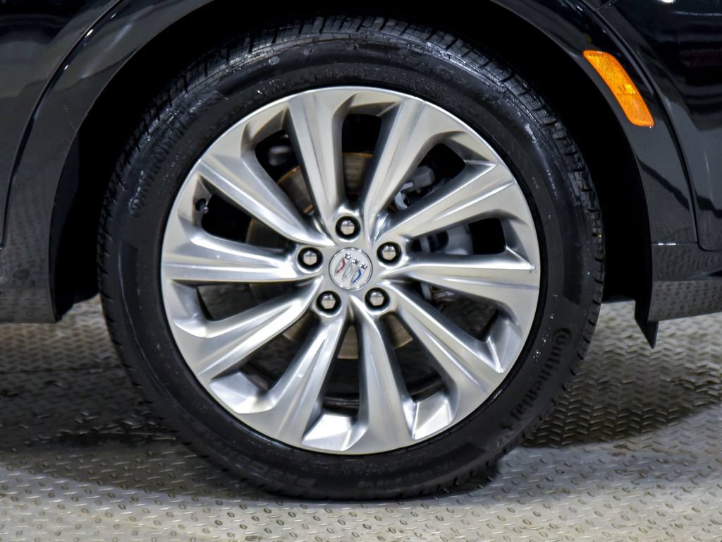 Used 2025 Buick Envista Avenir FWD image 30