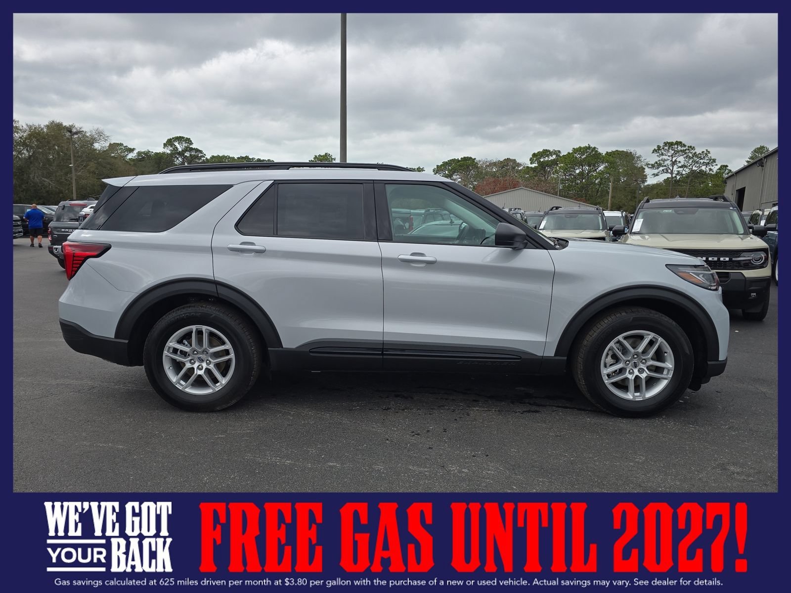 New 2026 Ford Explorer Active RWD image 3