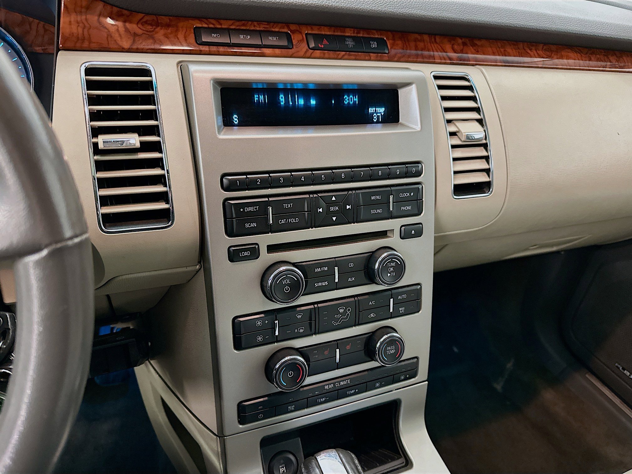 Used 2012 Ford Flex Limited w/ Equipment Group Order Code image 24