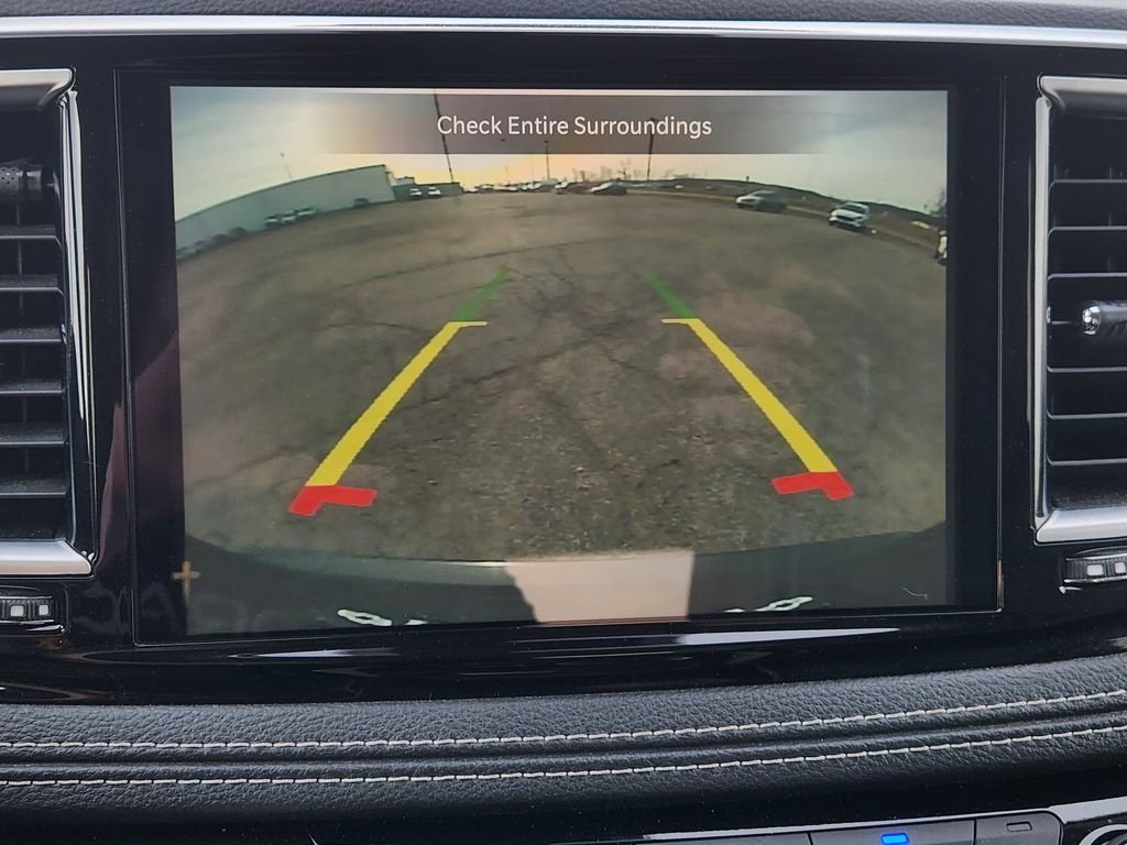 Used 2023 Chrysler Pacifica Limited image 19