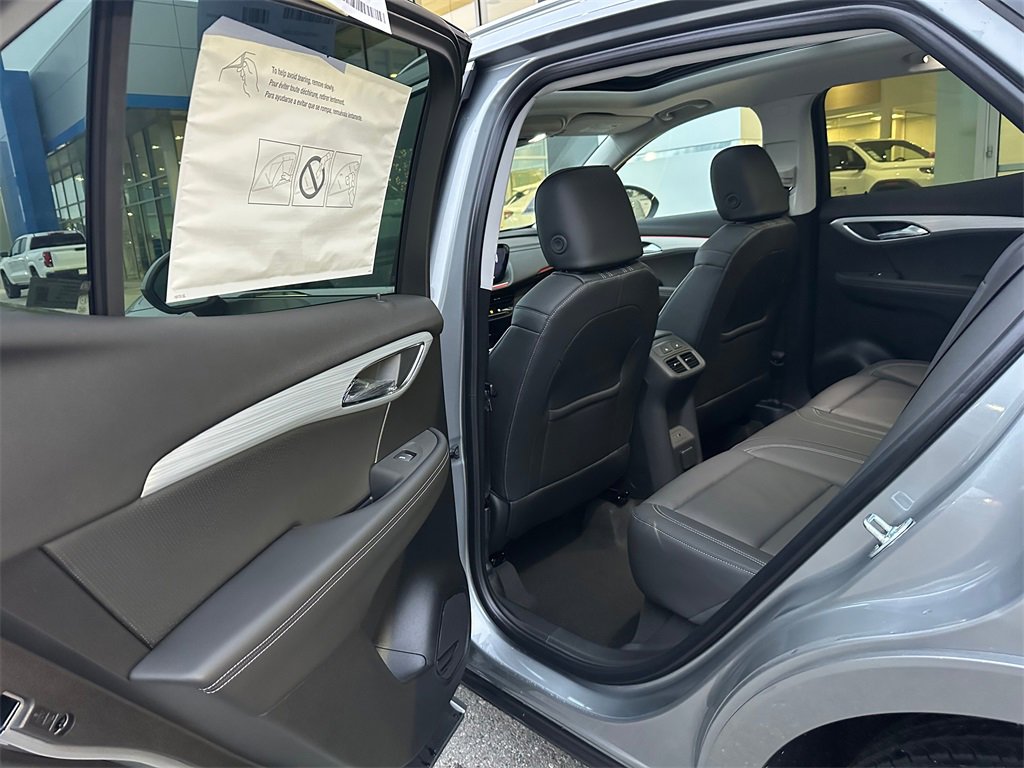 New 2026 Buick Envision Avenir image 16